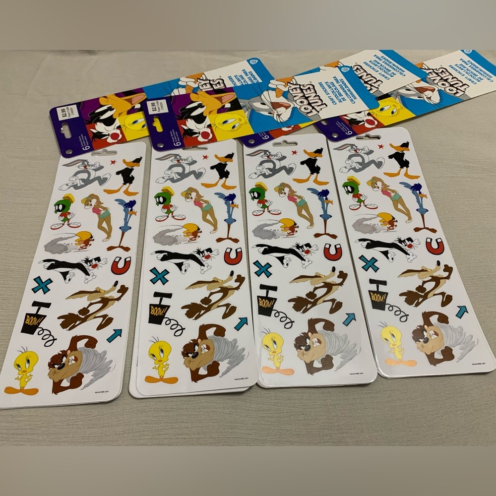 Looney Looney Tunes Craft Stickers - Picture 3 of 10